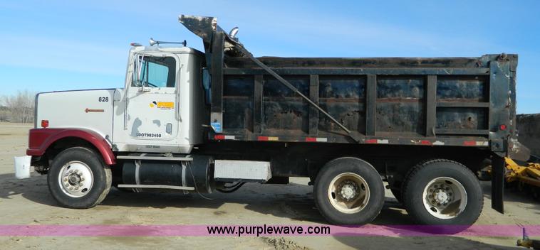 image for item H2298 1991 International F9370 dump truck