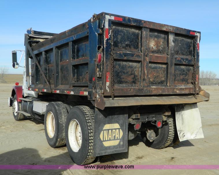image for item H2298 1991 International F9370 dump truck