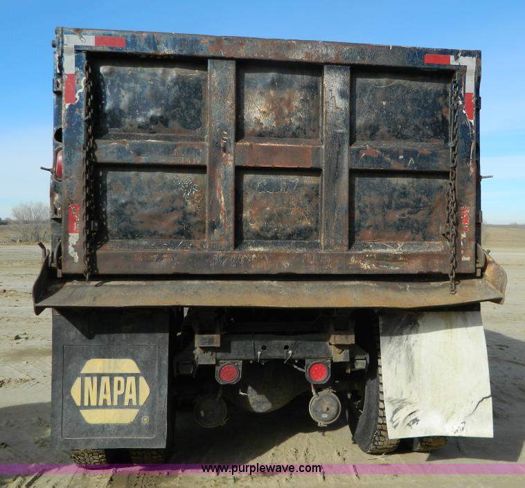 image for item H2298 1991 International F9370 dump truck