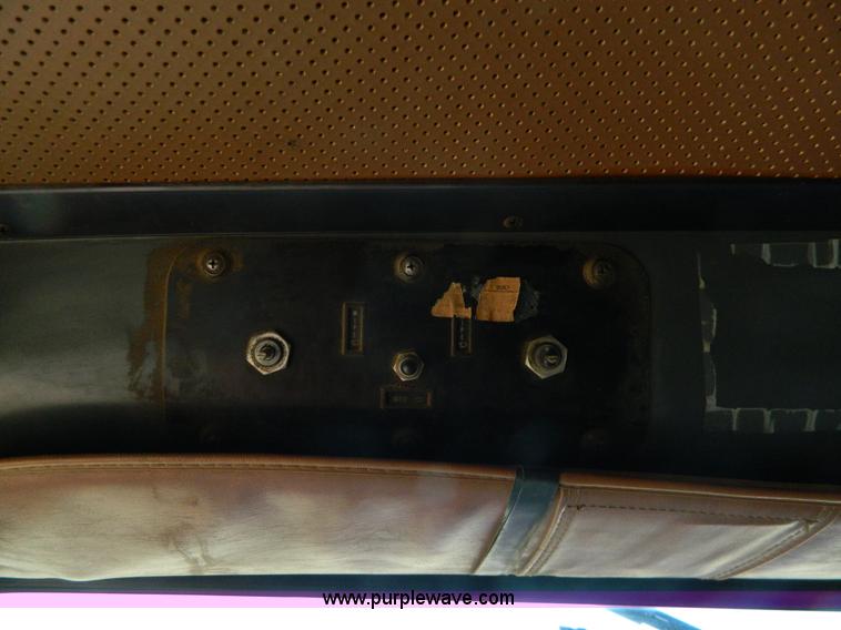 image for item H2298 1991 International F9370 dump truck