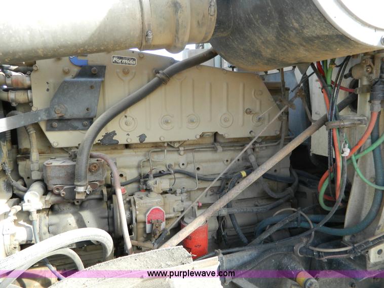 image for item H2298 1991 International F9370 dump truck