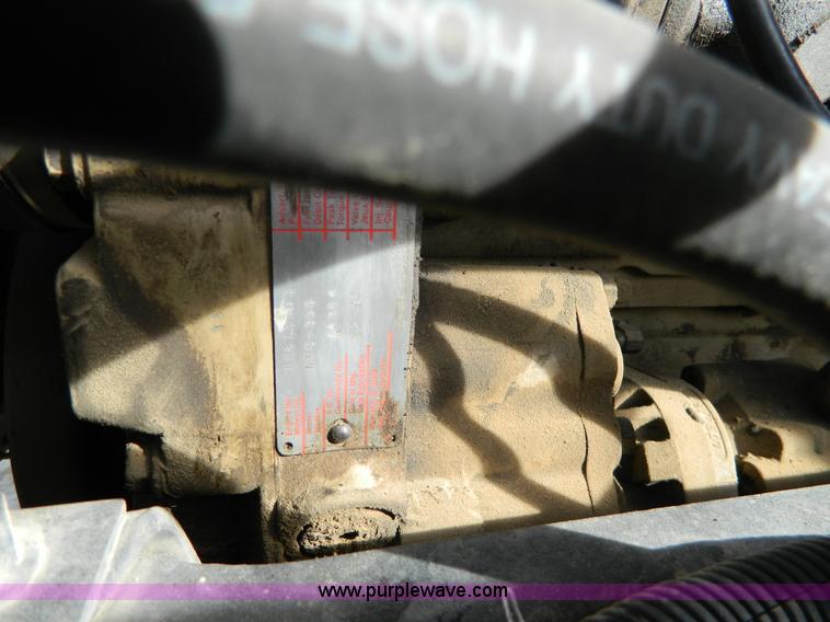 image for item H2298 1991 International F9370 dump truck