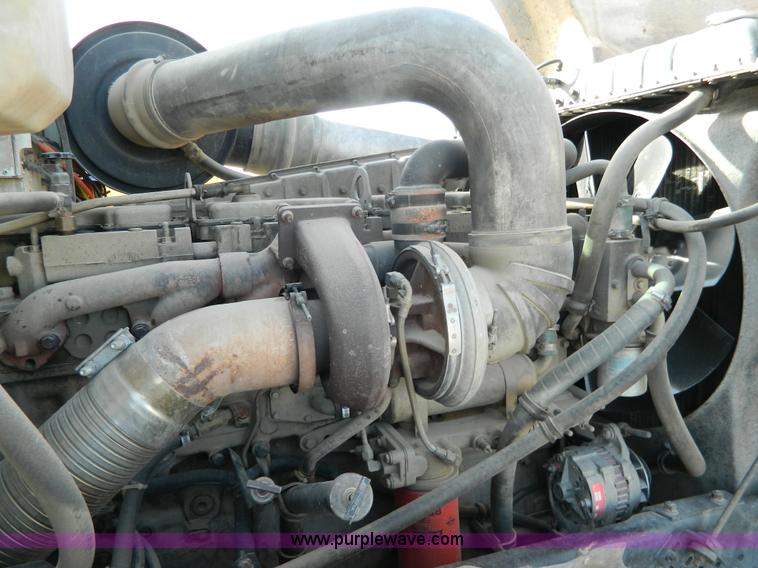 image for item H2298 1991 International F9370 dump truck