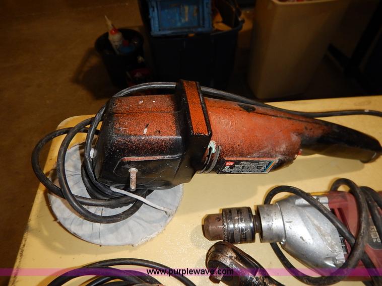 image for item AV9596 (8) assorted power tools