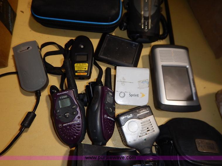 image for item AV9602 Assorted electronics