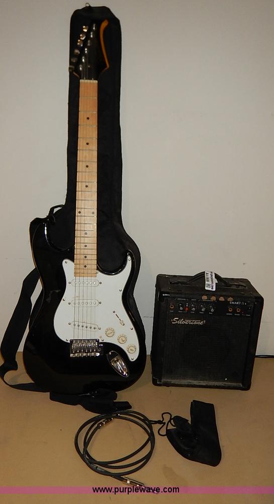 image for item AV9606 Silvertone electric guitar and amplifier