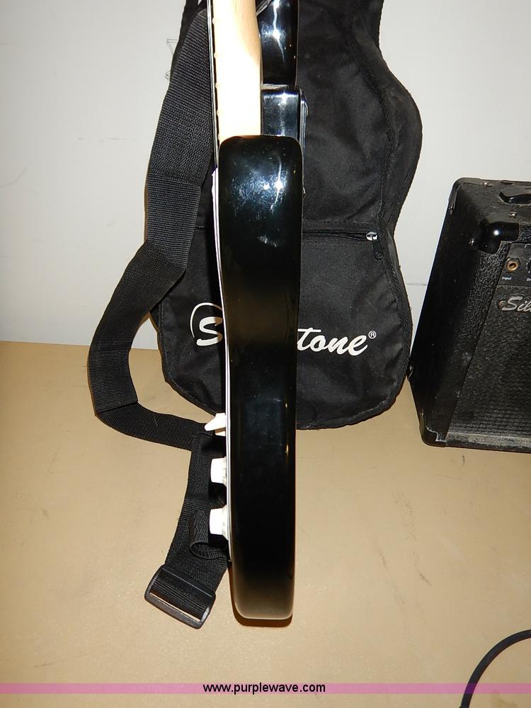 image for item AV9606 Silvertone electric guitar and amplifier