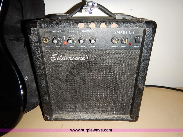 image for item AV9606 Silvertone electric guitar and amplifier