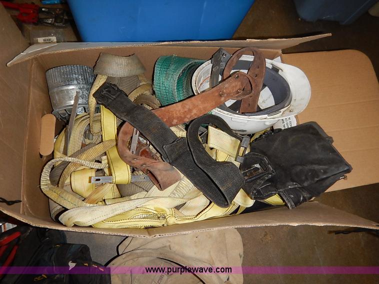 image for item AV9610 Assorted tools