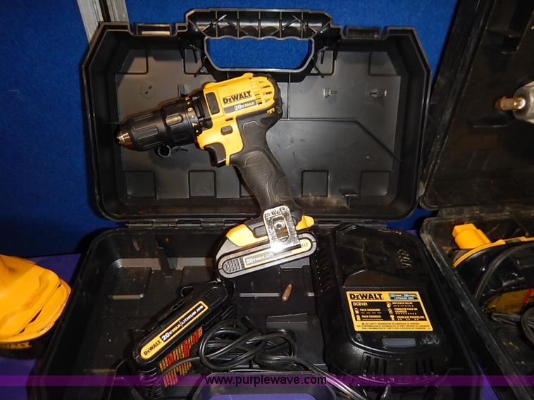 image for item AV9620 (6) DeWalt power tools