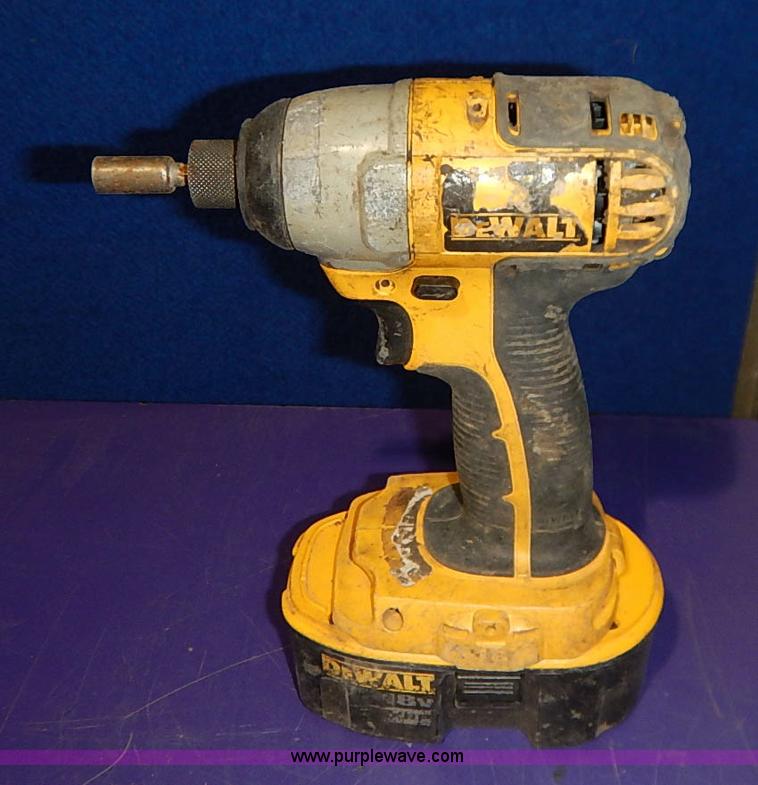 image for item AV9620 (6) DeWalt power tools