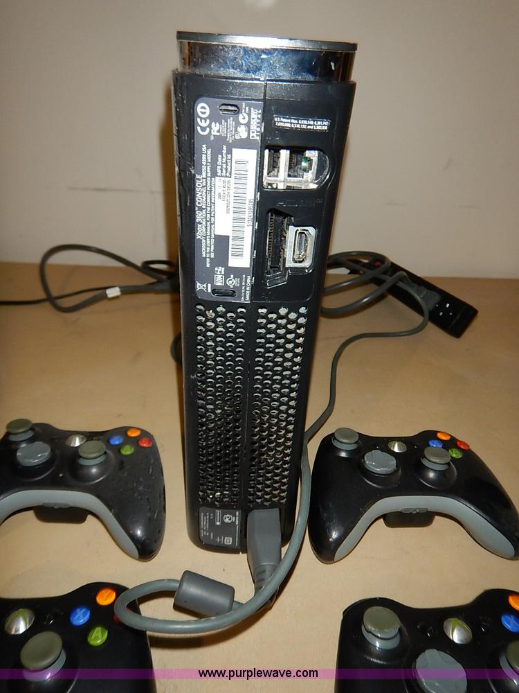 image for item AV9626 Xbox 360 game system