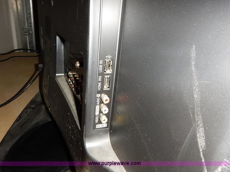 image for item AV9630 LG 42" television