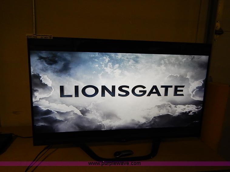 image for item AV9631 LG 55" television