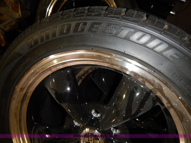 image for item AV9634 Assorted tires and wheels