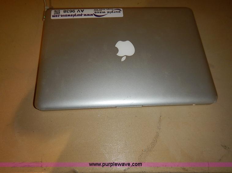 image for item AV9638 Apple MacBook Pro laptop