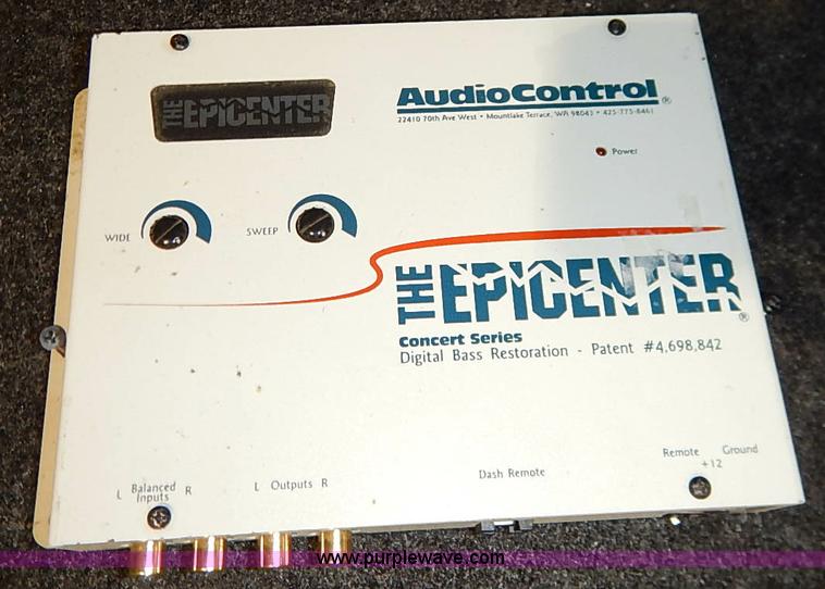 image for item AV9645 Assorted car audio equipment