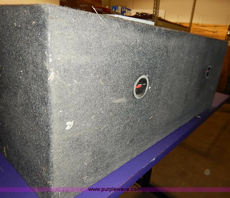 image for item AV9645 Assorted car audio equipment