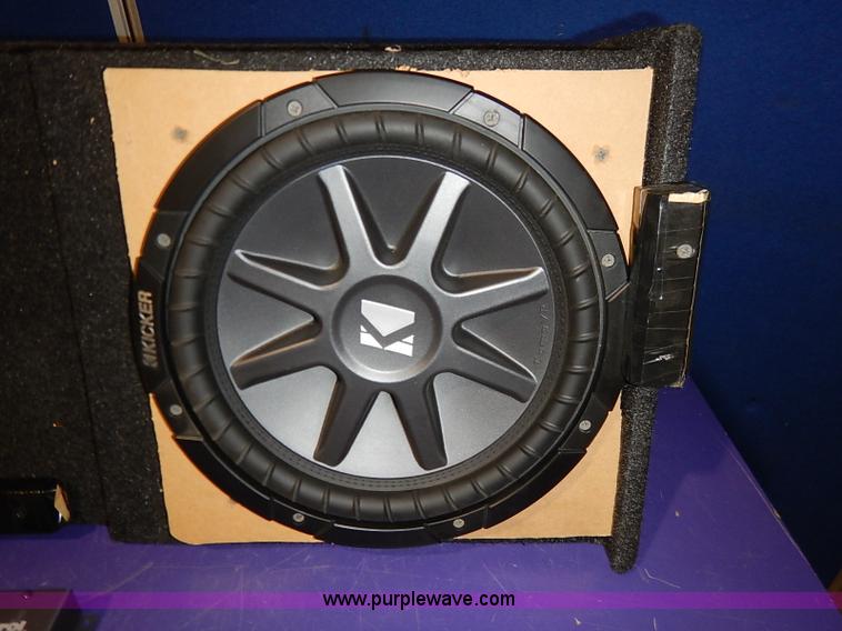 image for item AV9647 Assorted car audio equipment