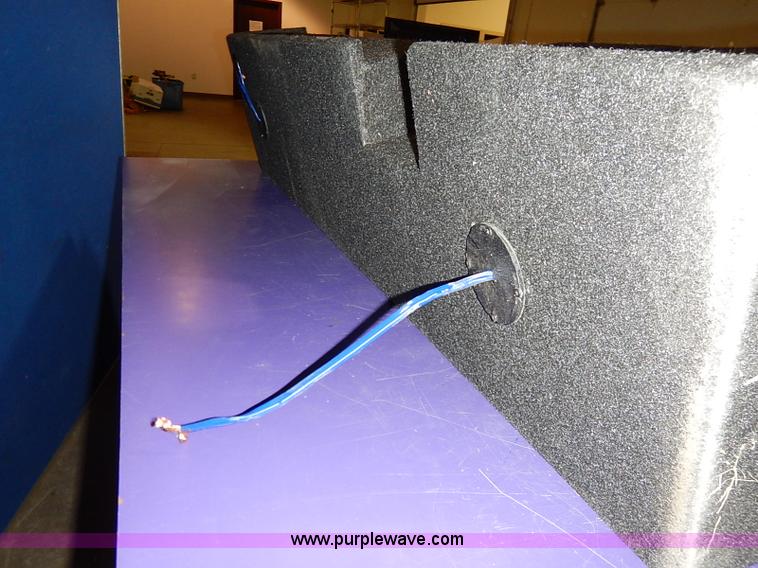 image for item AV9647 Assorted car audio equipment