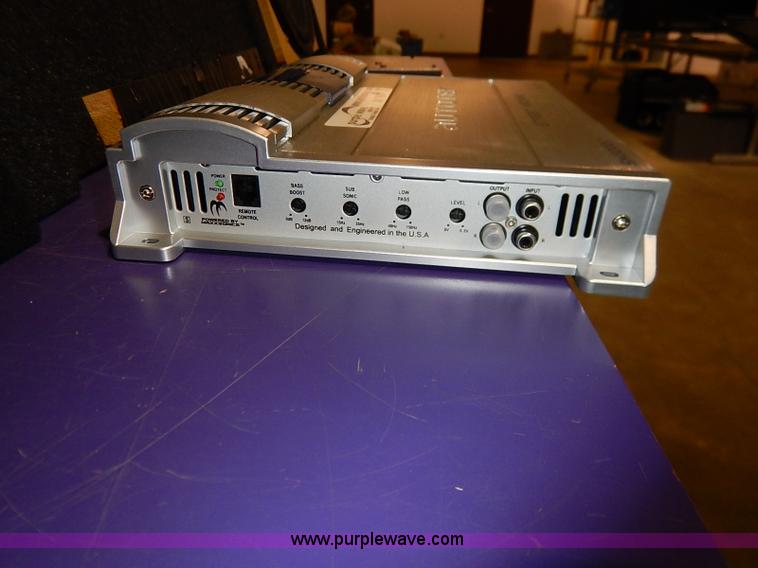 image for item AV9647 Assorted car audio equipment