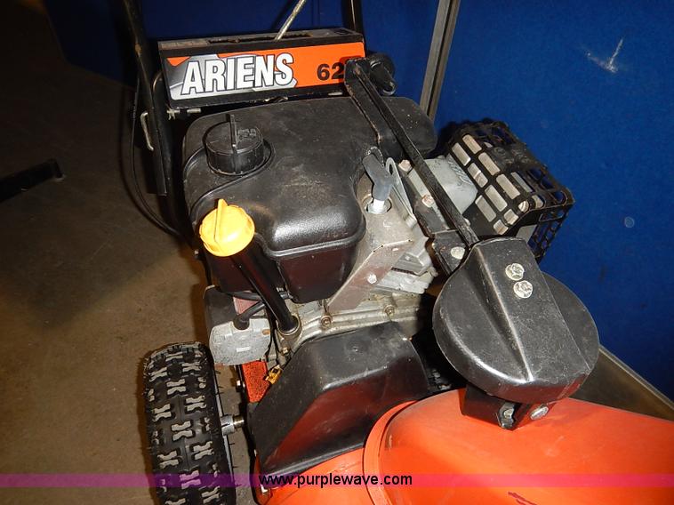image for item AV9648 Ariens 624 snow blower