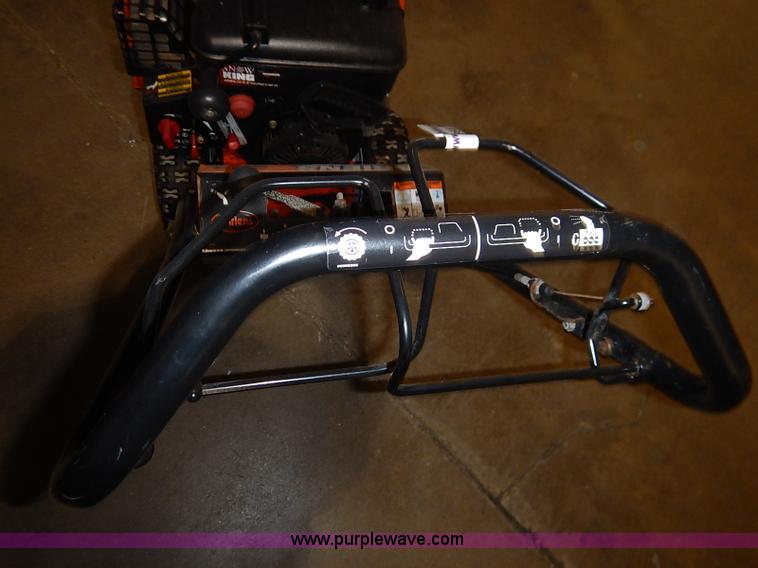 image for item AV9648 Ariens 624 snow blower