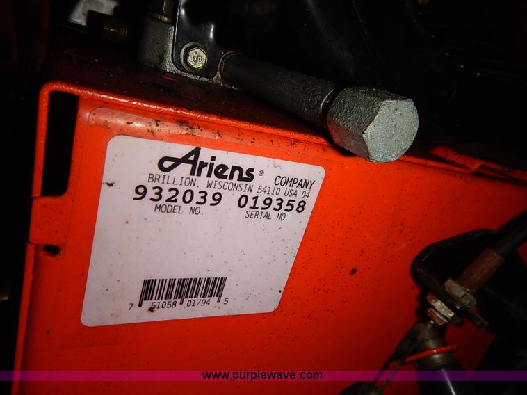 image for item AV9648 Ariens 624 snow blower