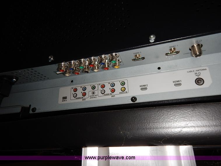 image for item AV9657 Philips 50" flat screen television