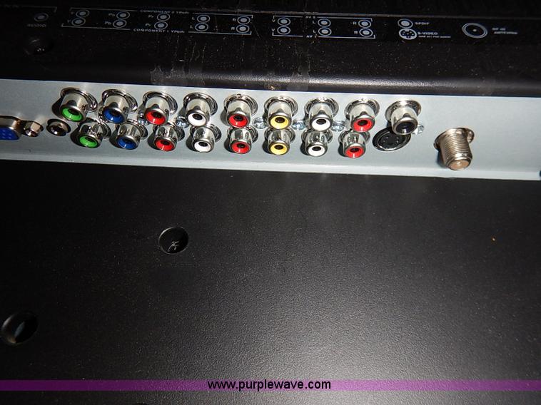 image for item AV9659 Apex 40" LCD television