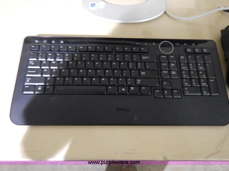 image for item AV9660 Dell Studio One 1909 computer system