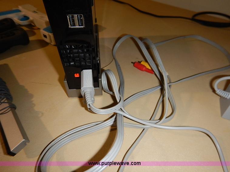 image for item AV9666 Wii game system