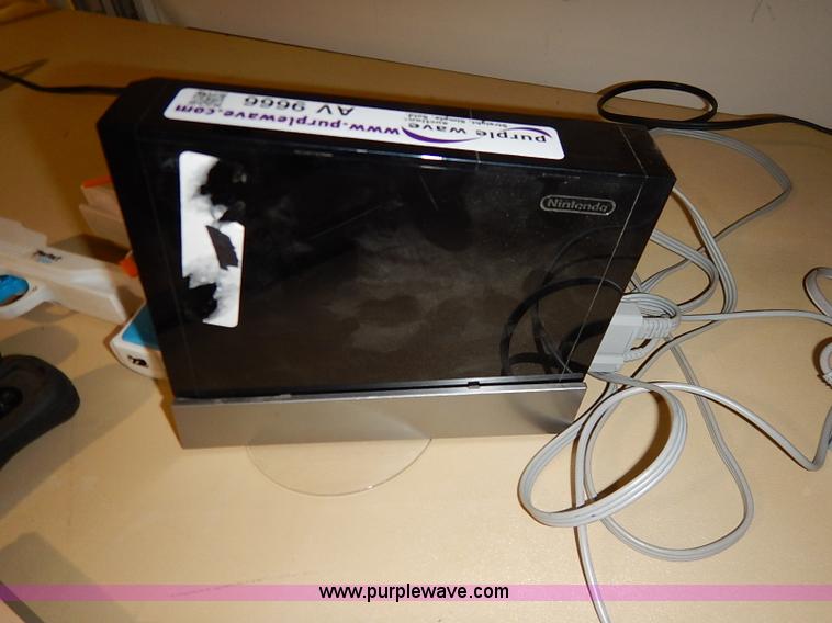 image for item AV9666 Wii game system