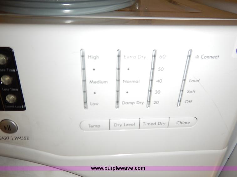 image for item AV9672 Assorted appliances