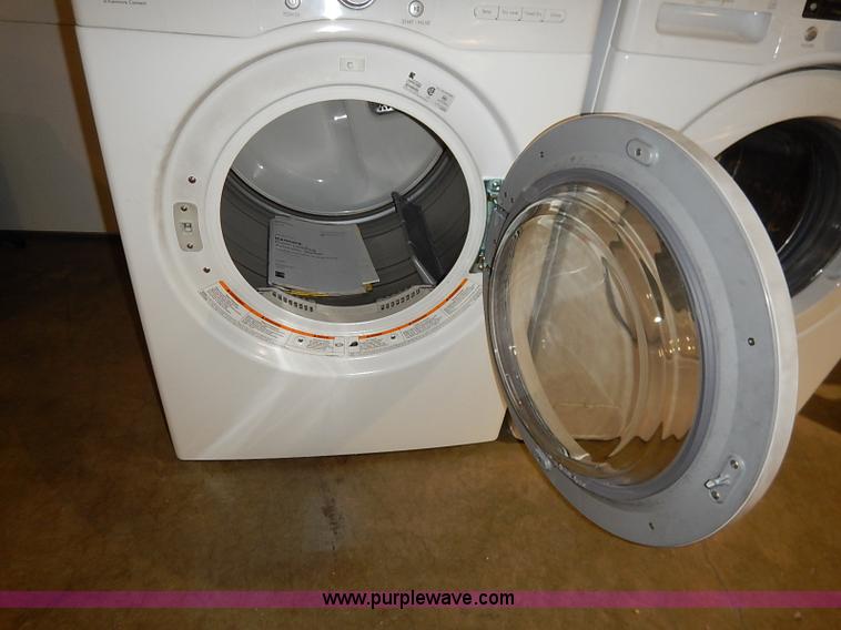 image for item AV9672 Assorted appliances