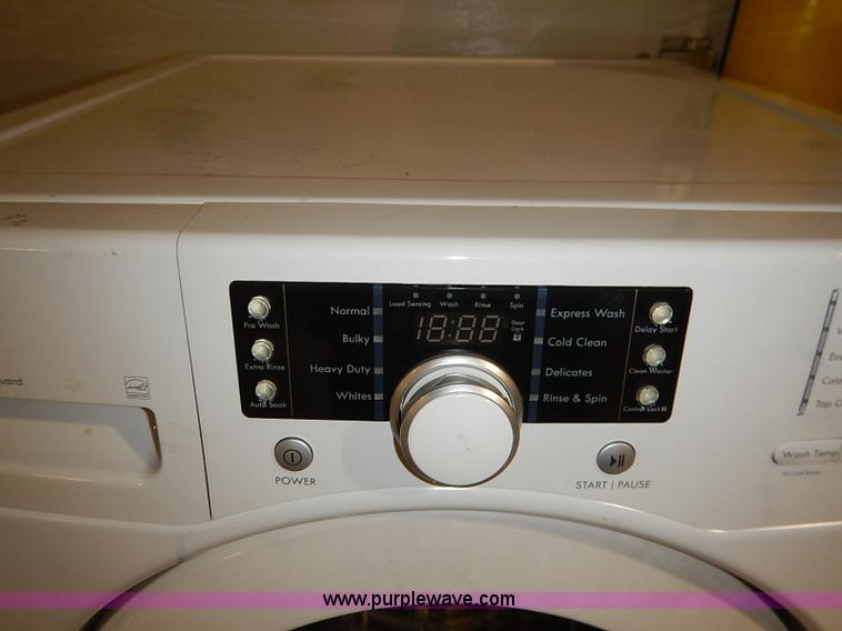 image for item AV9672 Assorted appliances
