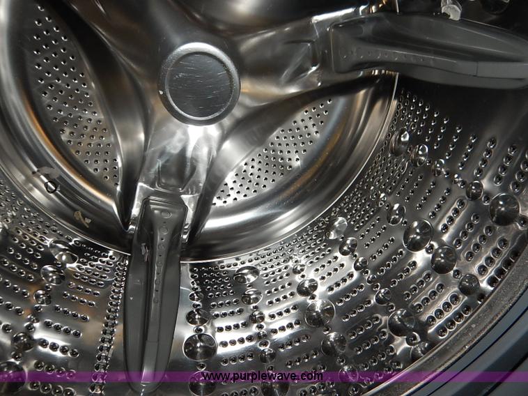 image for item AV9672 Assorted appliances