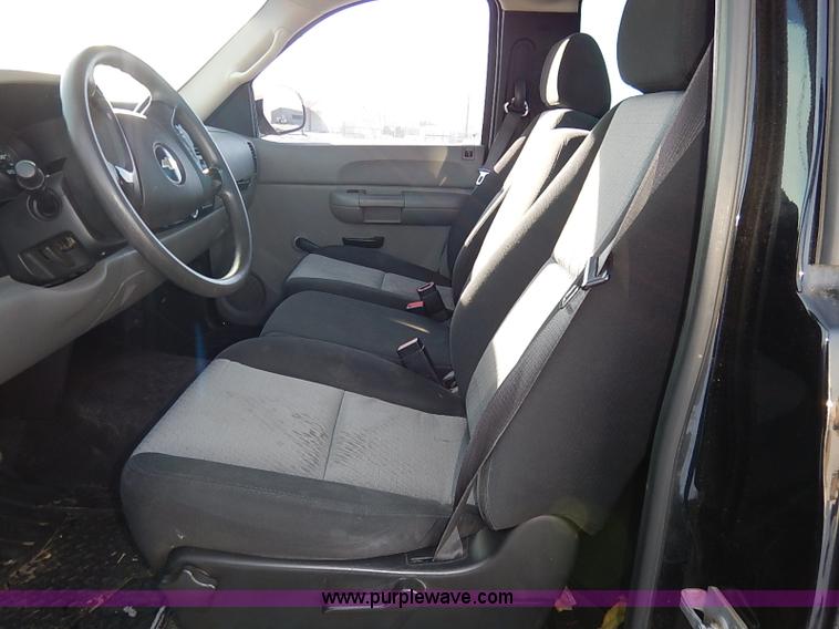 image for item I5196 2009 Chevrolet Silverado 1500 pickup truck