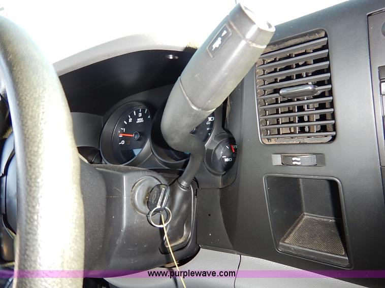 image for item I5196 2009 Chevrolet Silverado 1500 pickup truck