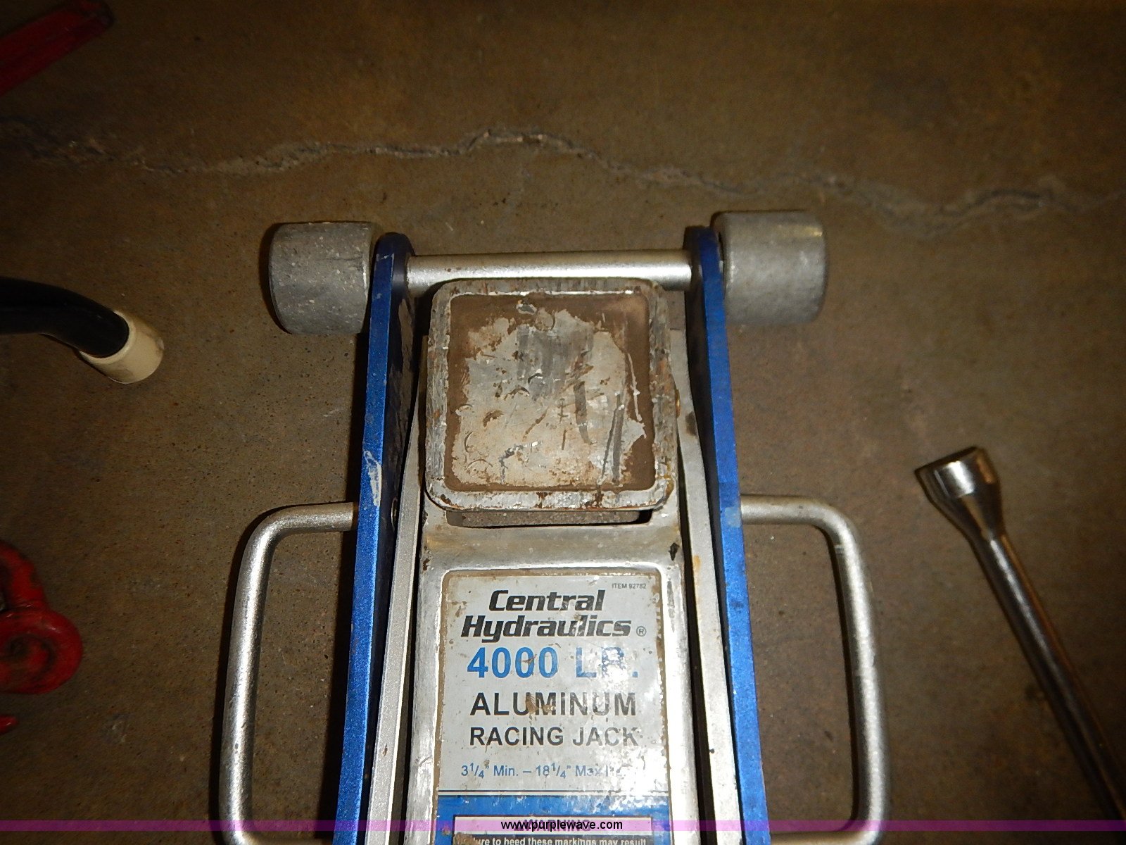 Central Hydraulics aluminum racing jack in Manhattan, KS Item AV9600