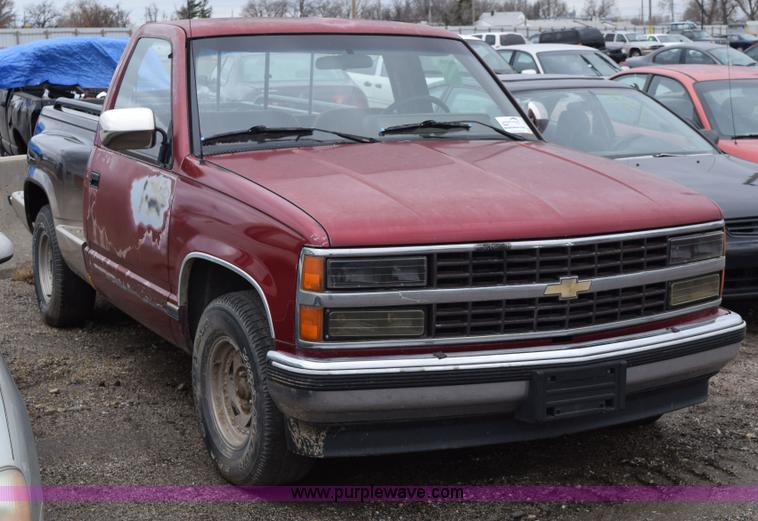 image for item I8542 1991 Chevrolet 1500 pickup truck