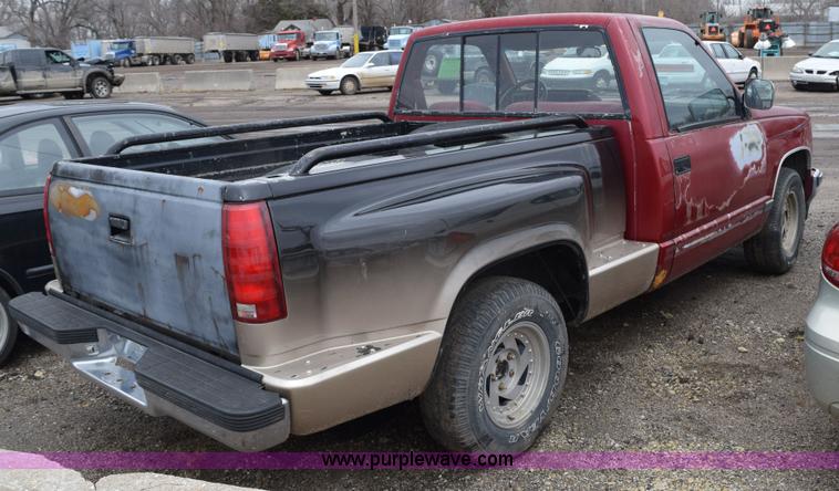 image for item I8542 1991 Chevrolet 1500 pickup truck