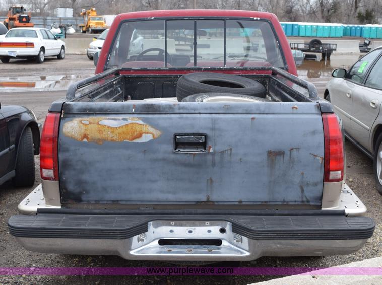 image for item I8542 1991 Chevrolet 1500 pickup truck