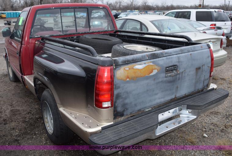 image for item I8542 1991 Chevrolet 1500 pickup truck