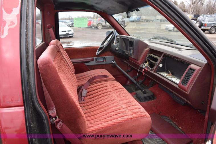 image for item I8542 1991 Chevrolet 1500 pickup truck