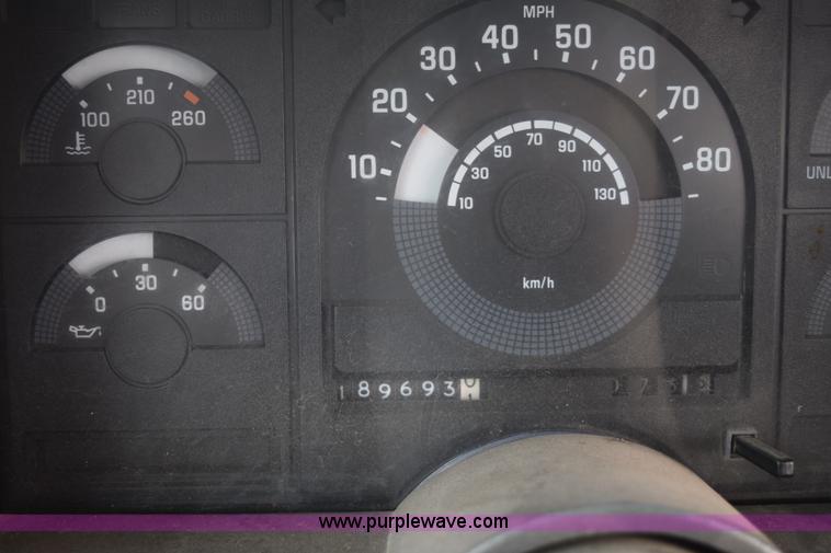 image for item I8542 1991 Chevrolet 1500 pickup truck