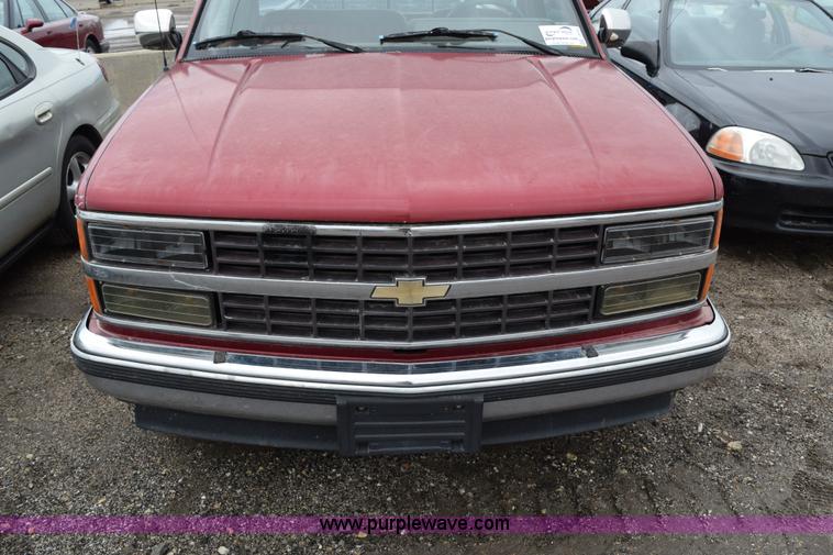 image for item I8542 1991 Chevrolet 1500 pickup truck
