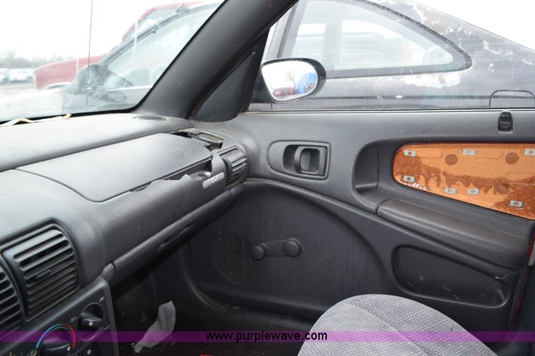 image for item I8543 1998 Dodge Neon Highline