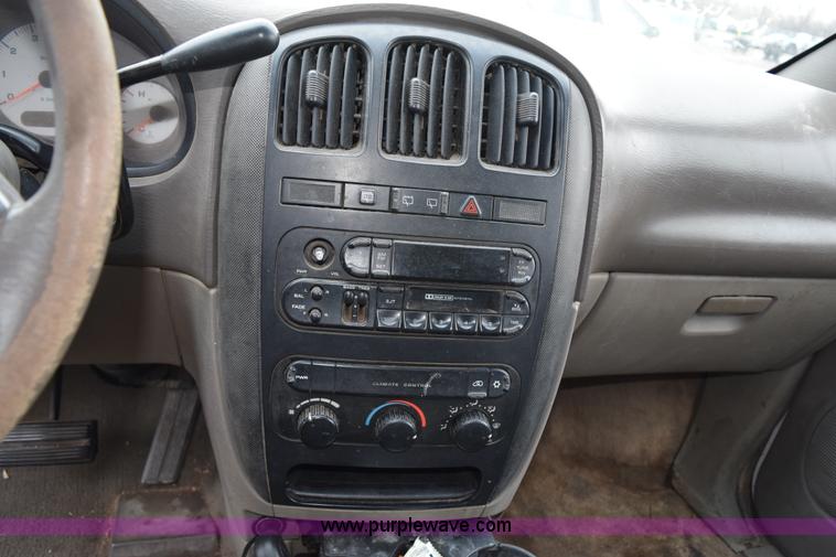 image for item I8545 2001 Dodge Grand Caravan SE van