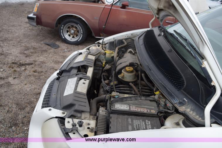 image for item I8545 2001 Dodge Grand Caravan SE van